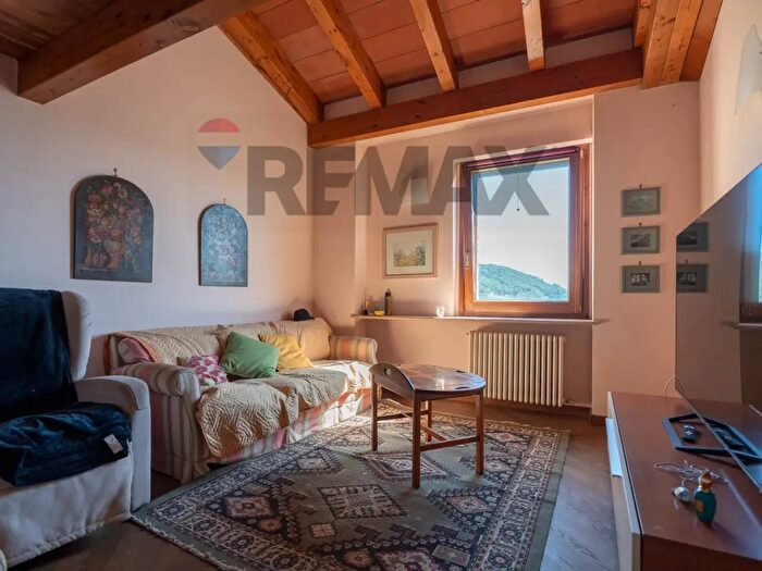 Casa con 5 locali in vendita in Via Annibalcaro, Serra San Quirico