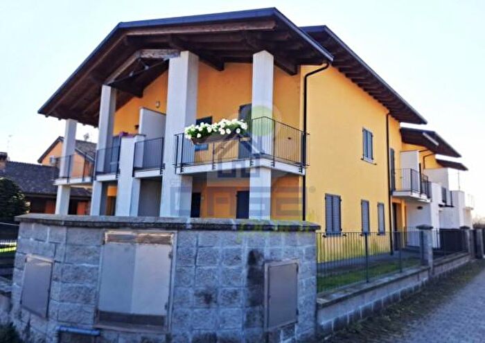 Casa quadrilocale in vendita in Via Repubblica, Villanova SullArda