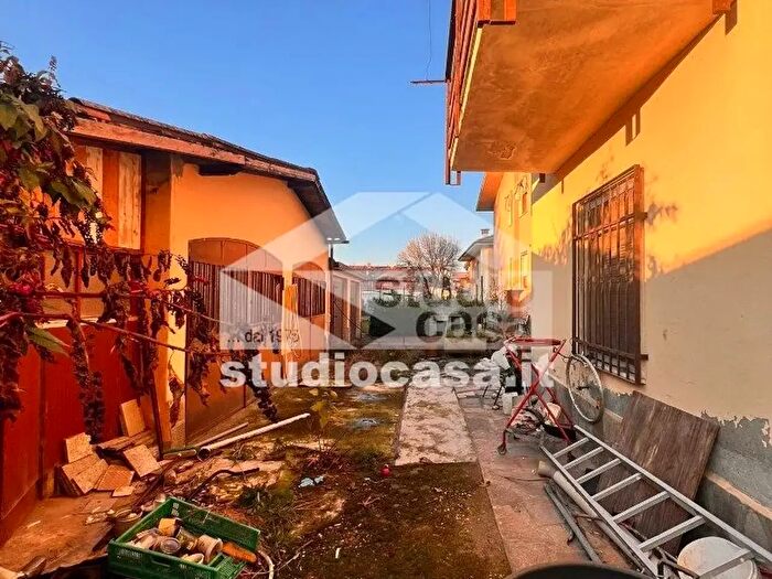 Case in Vendita e in Affitto - 3