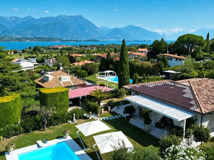 Casa con 9 locali in vendita in Via Gorizia, Manerba Del Garda
