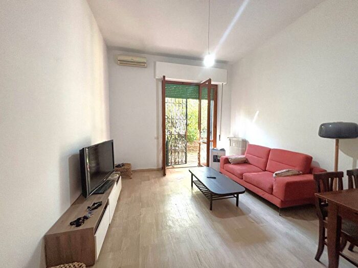 Appartamento quadrilocale in affitto in Piazza Vincenzo Fardella di Torrearsa, Campo di Marte, Firenze