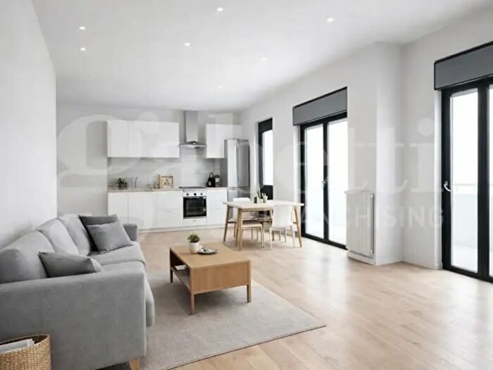 Appartamento quadrilocale in vendita in Via Timavo, Barletta