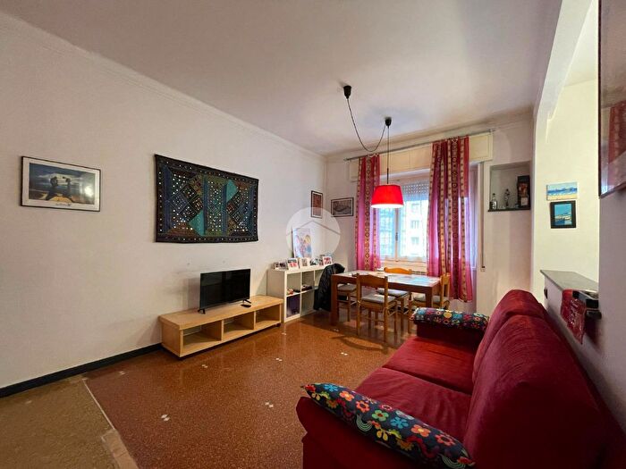 Appartamento trilocale in vendita in Via Alberto Picco, Genova