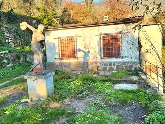 Casa quadrilocale in vendita in Calci