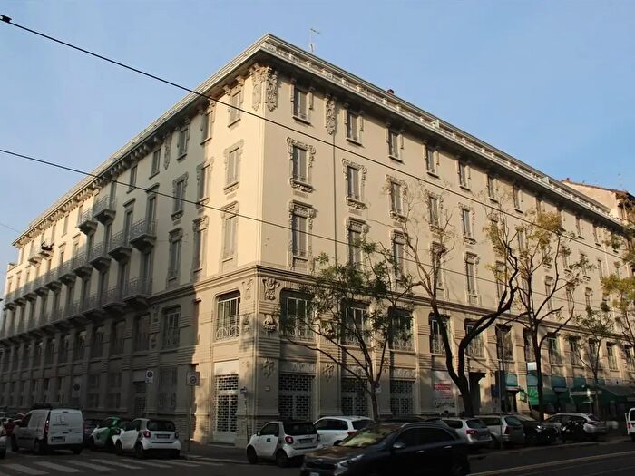 Appartamento bilocale in affitto in Via Solari, Milano