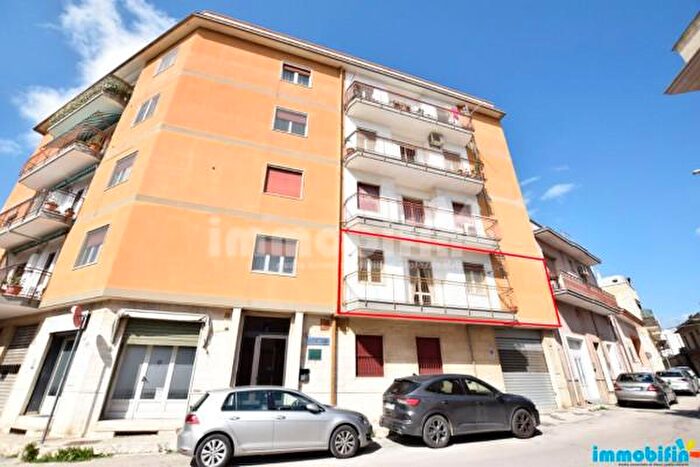 Appartamento con 6 locali in vendita in Oria