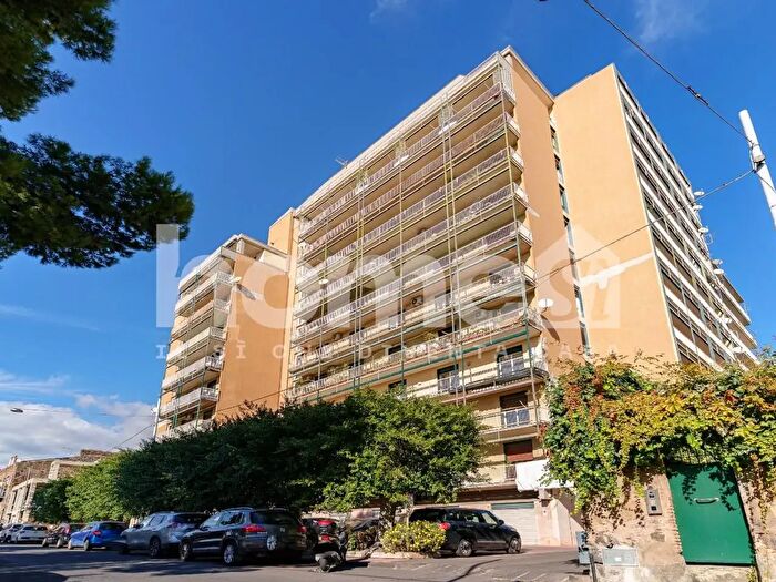 Appartamento con 6 locali in vendita in Antonio Baldissera, Catania