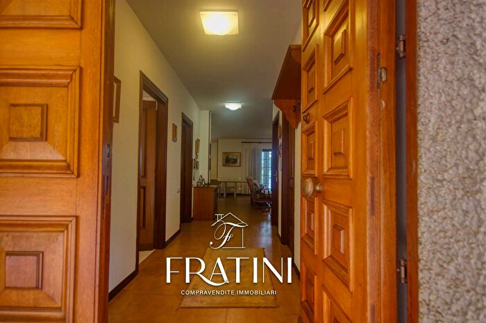 Casa con 14 locali in vendita in Frazione Cerqueto, Civitella Del Tronto
