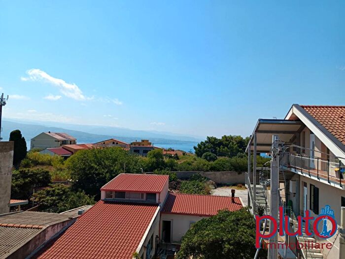 Casa quadrilocale in affitto in Contrada Serri, Faro Superiore Sperone, Messina