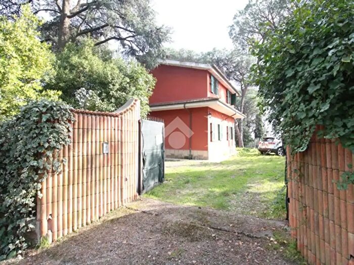 Casa con 6 locali in vendita in Via di Valle Ioro, Castelnuovo Di Porto