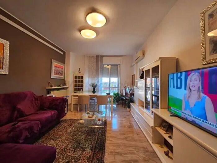 Appartamento con 6 locali in vendita in Via Pitagora, Vasto