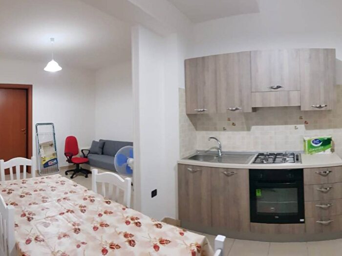 Appartamento trilocale in affitto in Via Alberto Bedarida, Catanzaro Lido Fortuna Corvo Germaneto, Catanzaro