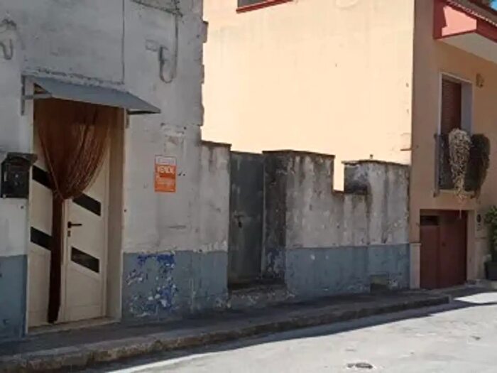 Appartamento trilocale in vendita in Via Vito Santoro, Villa Castelli