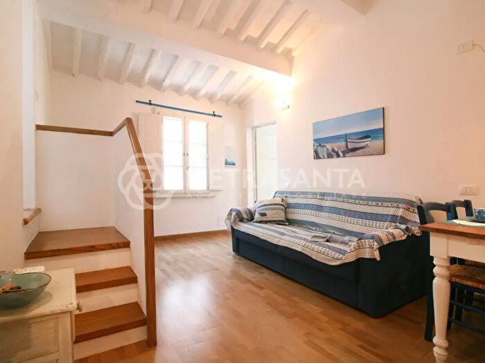 Appartamento quadrilocale in affitto in Pietrasanta