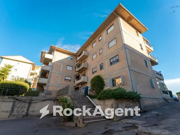 Appartamento con 5 locali in vendita in Via Sebastiano Catania, Catania