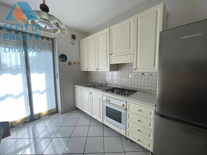 Appartamento quadrilocale in affitto in VIA CERESA, Centro, Chivasso