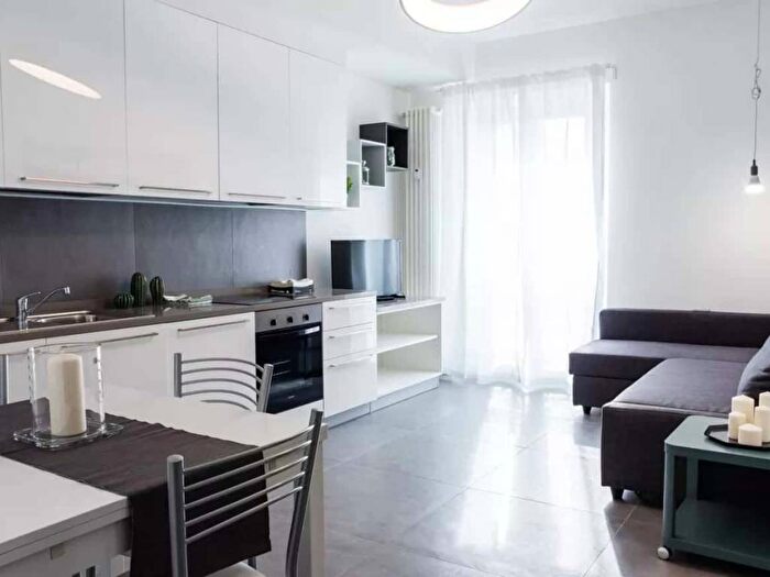 Appartamento bilocale in affitto in Via San Gerolamo Emiliani, Porta Romana Medaglie d'Oro, Milano