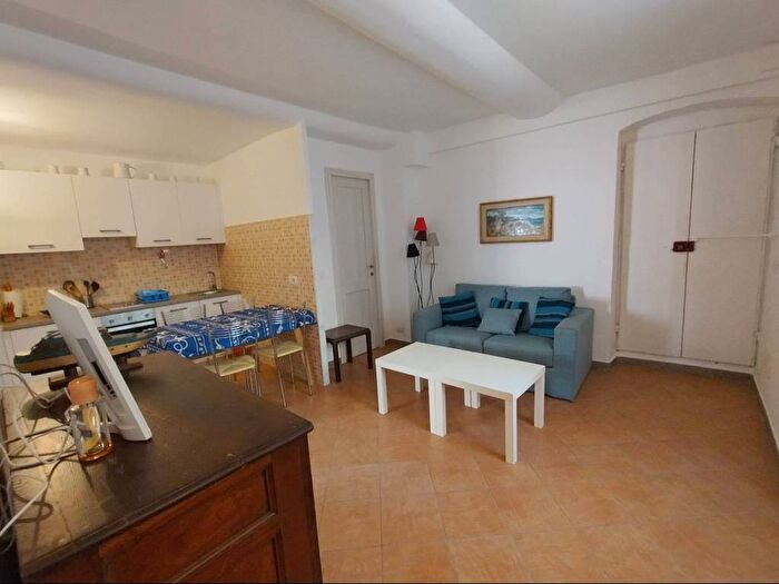 Appartamento trilocale in affitto in Via dellArco, Centro, Santa Margherita Ligure