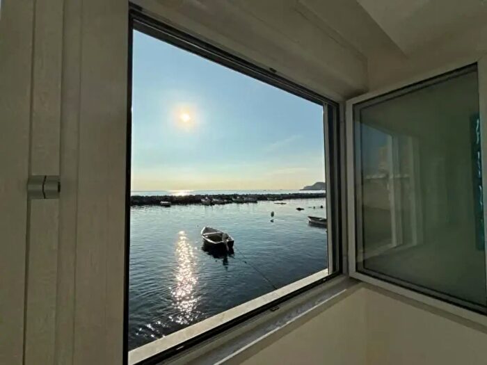 Appartamento trilocale in vendita in Via Ortensio, Bacoli