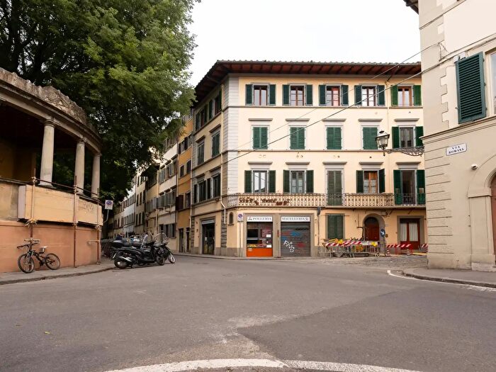 Appartamento con 5 locali in vendita in Via del Ronco, Firenze