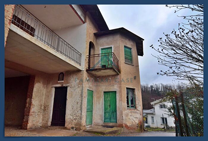 Casa quadrilocale in vendita in Via Monte Ruzzo, Daverio