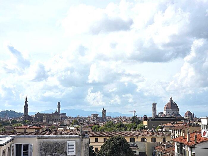 Appartamento con 6 locali in affitto in Via Fra Giovanni Angelico, Beccaria Colombo, Firenze