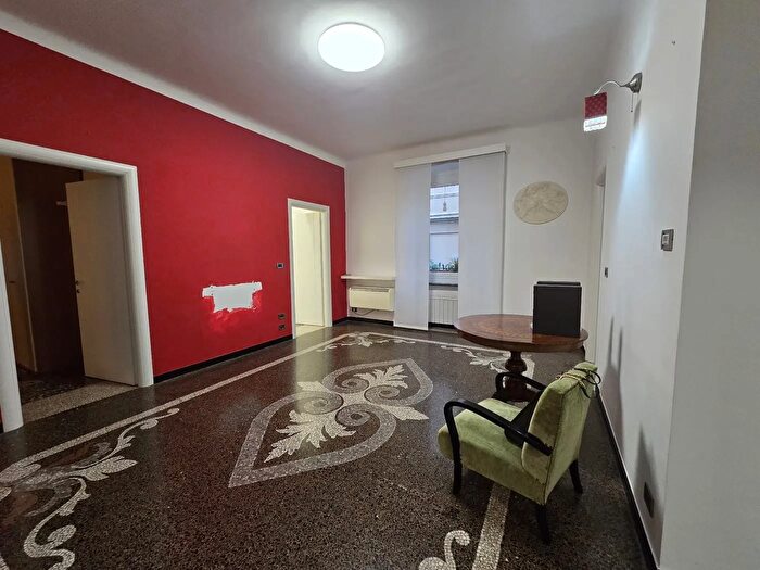 Appartamento con 5 locali in vendita in Via Caterina Rossi, Genova