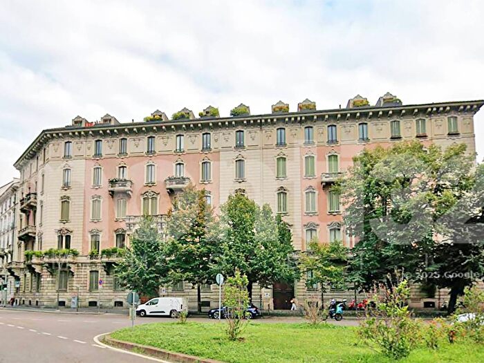 Casa bilocale in affitto in Piazza Giovine Italia, Vincenzo Monti, Milano
