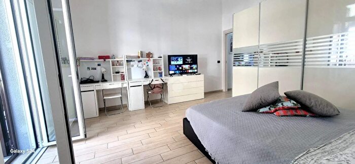 Appartamento trilocale in vendita in Via Podgora, Bari