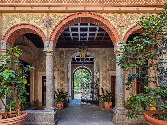 Appartamento con 5 locali in affitto in Piazza Sant'Ambrogio, Sant'Ambrogio, Milano