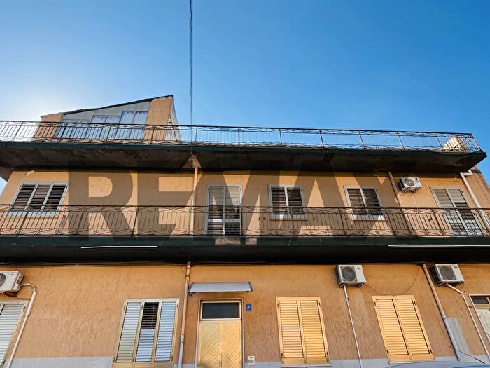 Casa con 7 locali in vendita in Via Alessandro Manzoni, Pachino