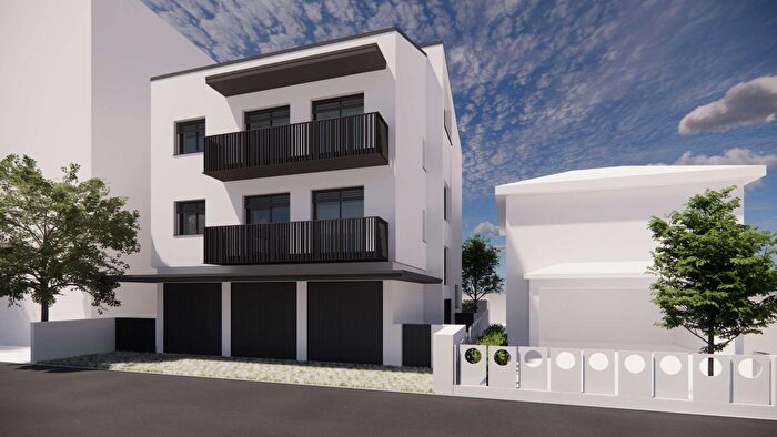 Appartamento con 5 locali in vendita in Viale Santarosa, Riccione