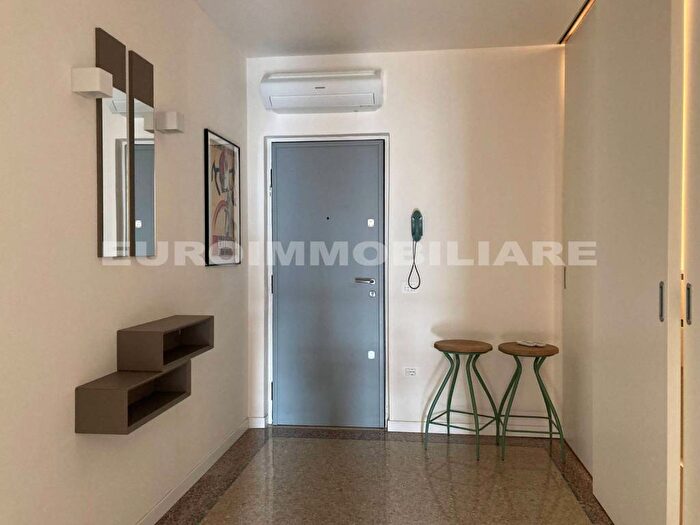 Appartamento trilocale in affitto in Corso Martiri della Libertà, Loggia Garibaldi, Brescia