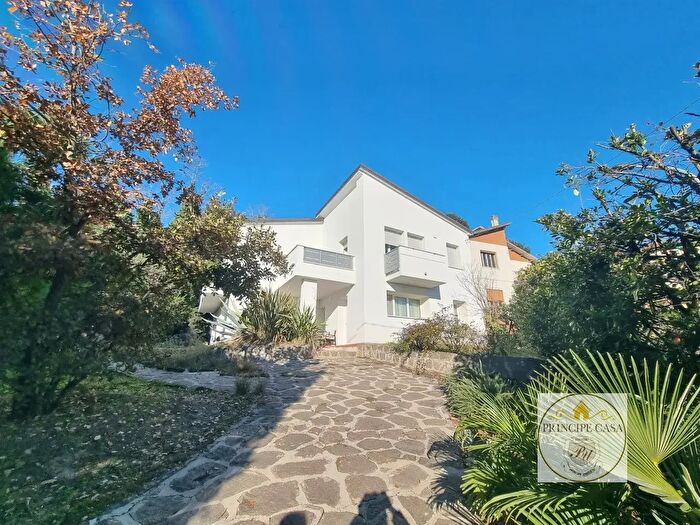 Casa con 5 locali in vendita in Via T Tasso, Este