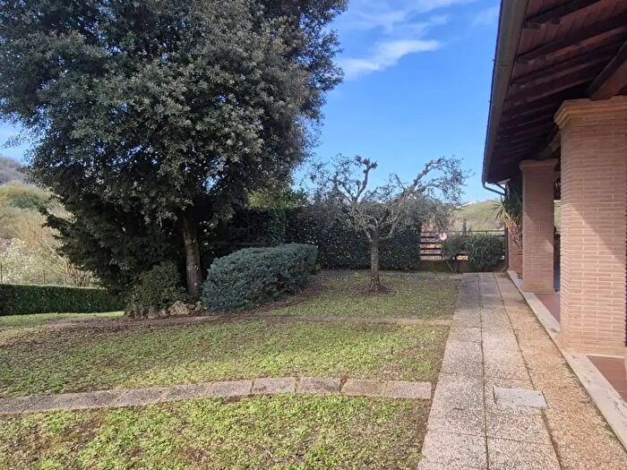 Casa con 6 locali in vendita in Via dei Gelsi, Colleferro