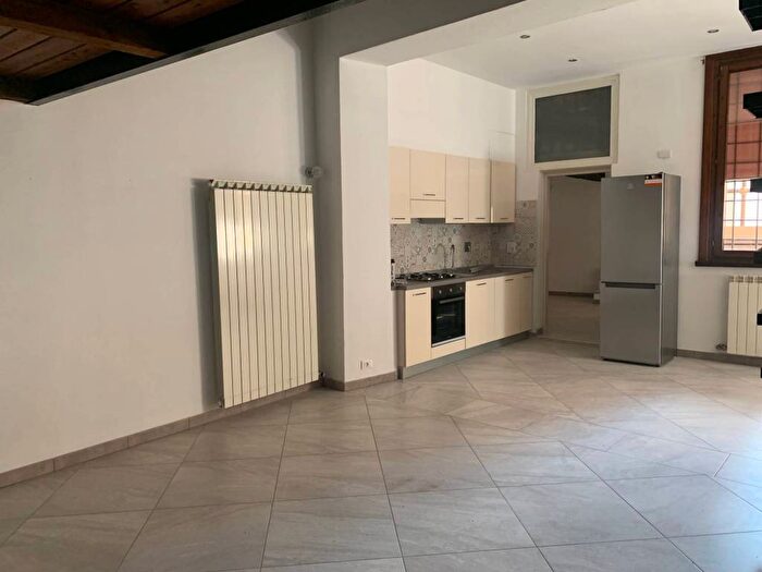 Appartamento trilocale in affitto in Via Palestro, Ivrea