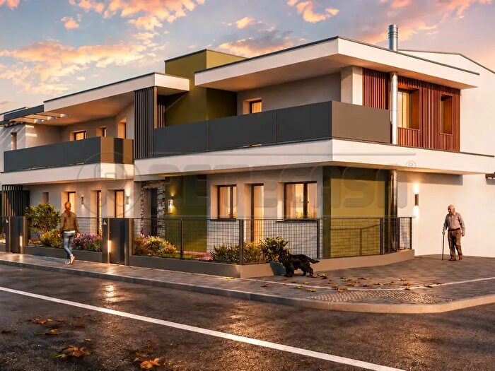 Appartamento con 6 locali in vendita in Via Antonio Arnaldi, Isola Vicentina