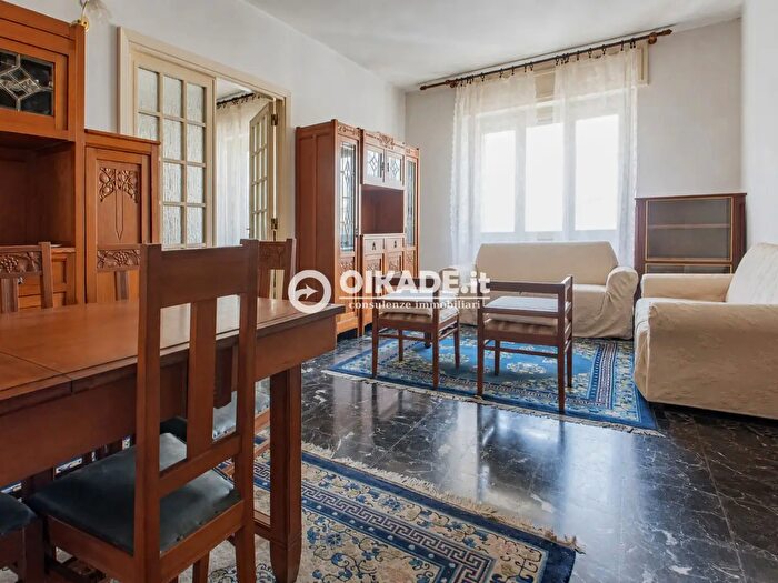 Appartamento con 8 locali in vendita in Via dei Giudicati, Cagliari
