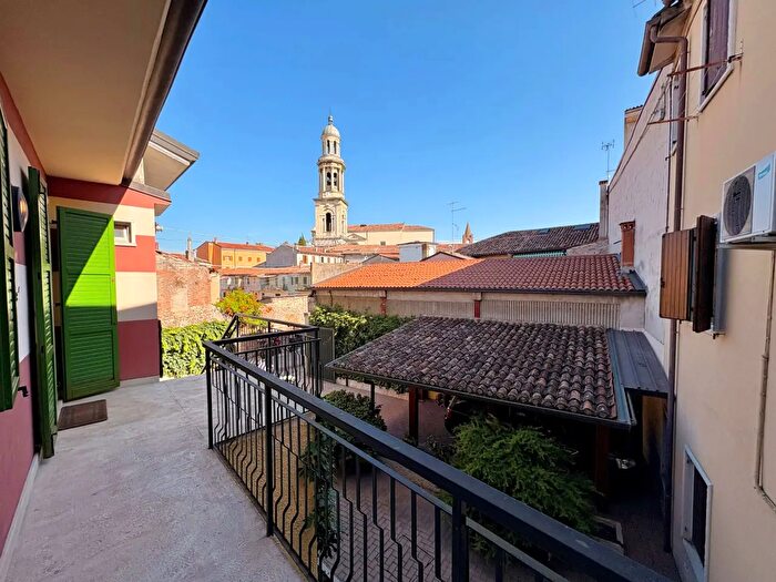 Appartamento trilocale in vendita in Verona