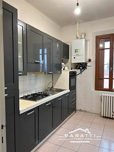 Appartamento con 5 locali in vendita in Suzzara