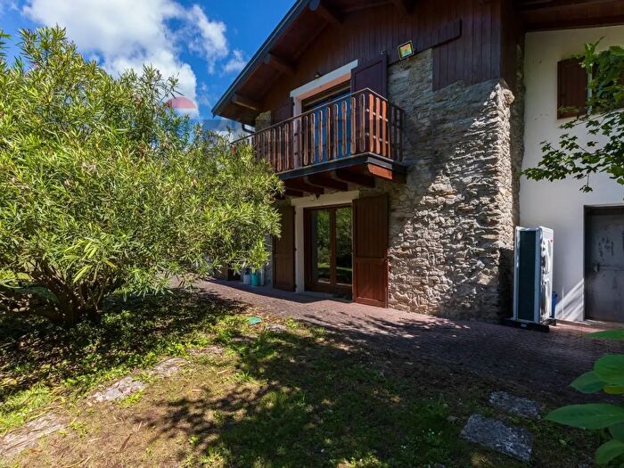 Casa trilocale in vendita in Via Pandorè, Montegrino Valtravaglia