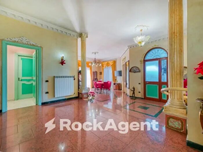 Casa con 6 locali in vendita in Via Palma, Striano