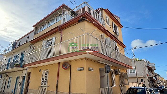 Casa con 10 locali in vendita in Via Barbicinti, Ragusa