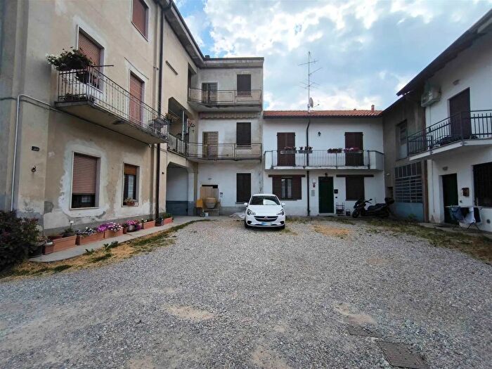 Appartamento bilocale in vendita in Via Baldassara, Cogliate
