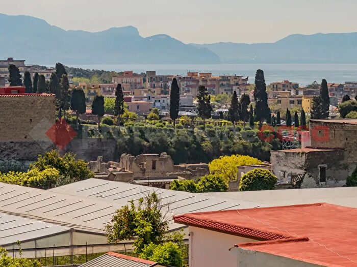 Appartamento trilocale in vendita in CSo Resina, Ercolano