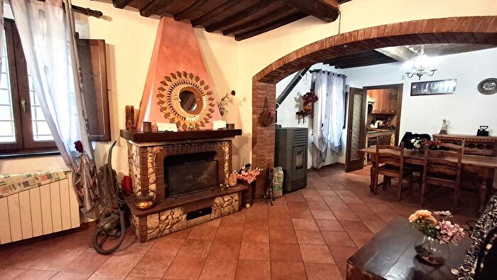 Casa con 5 locali in vendita in San Giuliano Terme