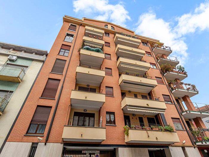 Appartamento bilocale in affitto in Via Aristotele, Precotto, Milano