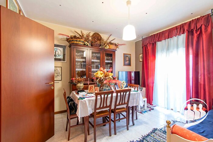 Appartamento quadrilocale in vendita in Via Saint Bon, Torino