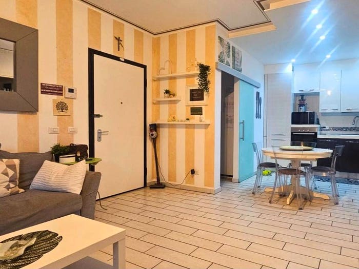 Appartamento trilocale in affitto in Viale Ticino, Centro, Gavirate
