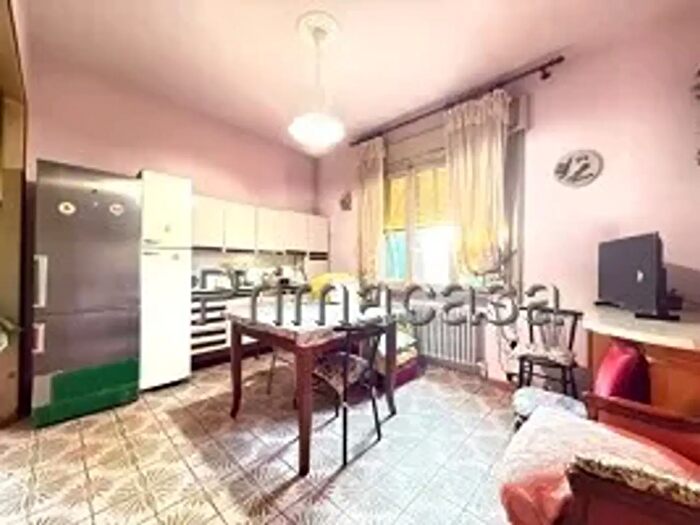 Casa con 8 locali in vendita in Via Rossini, Legnago